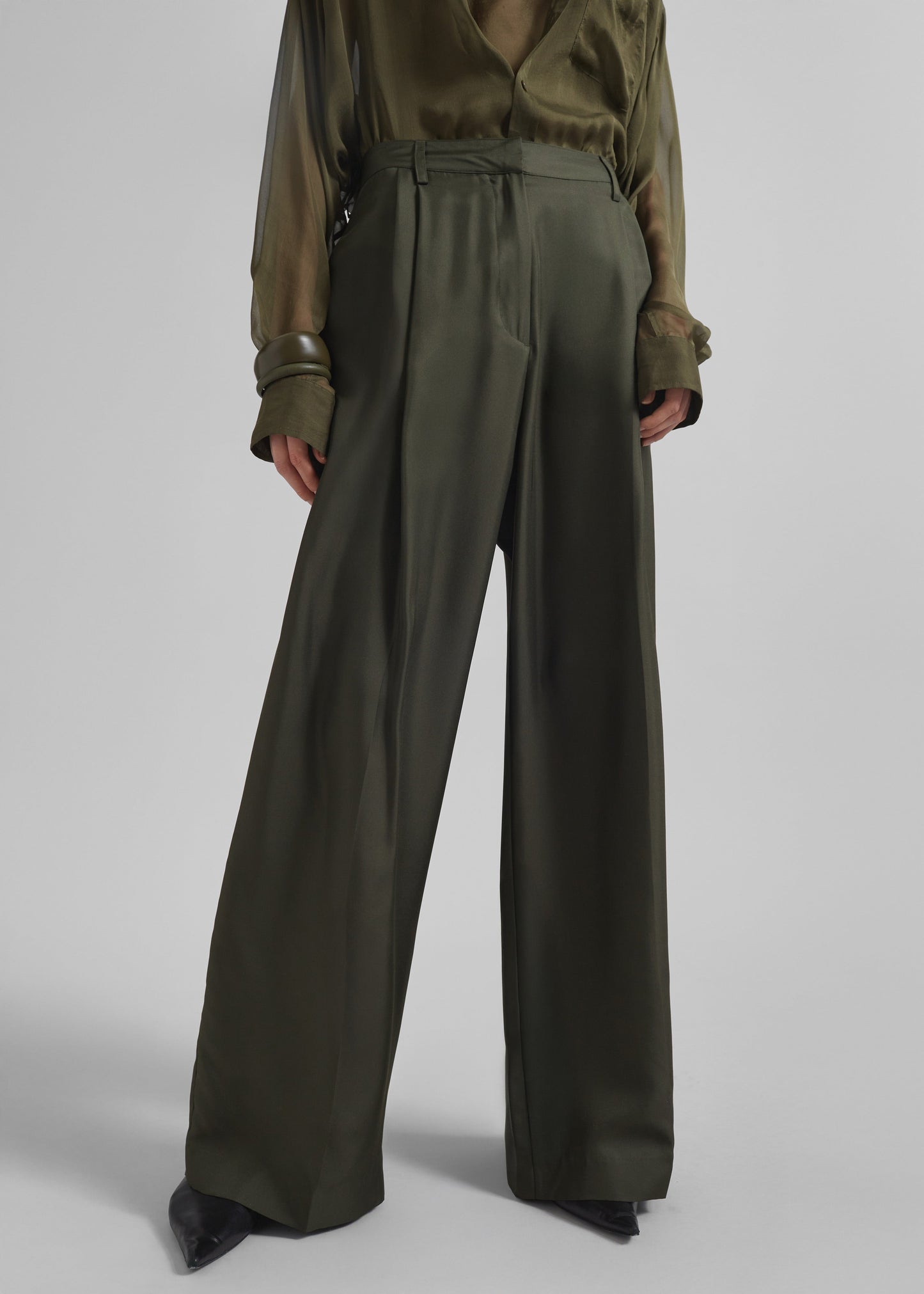 Marfa Pleated Silk Trousers - Khaki
